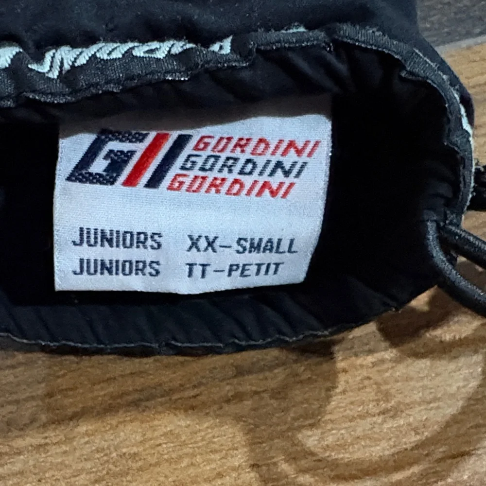 Kids Black Gordon's Waterproof Leather Winter Gloves